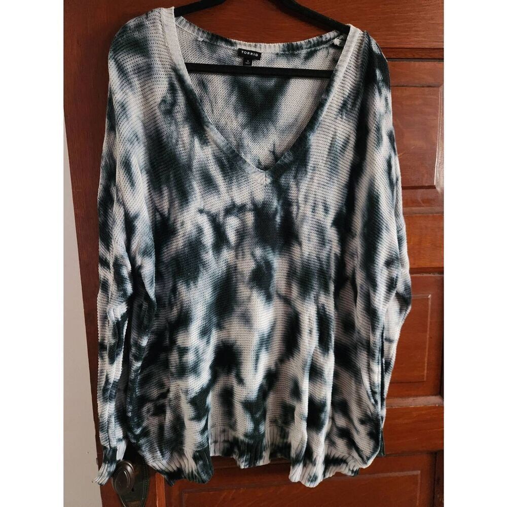 Torrid Womens Sweater 3X Black White Tie Dye Rayon Blend Open Knit V Neck (R)